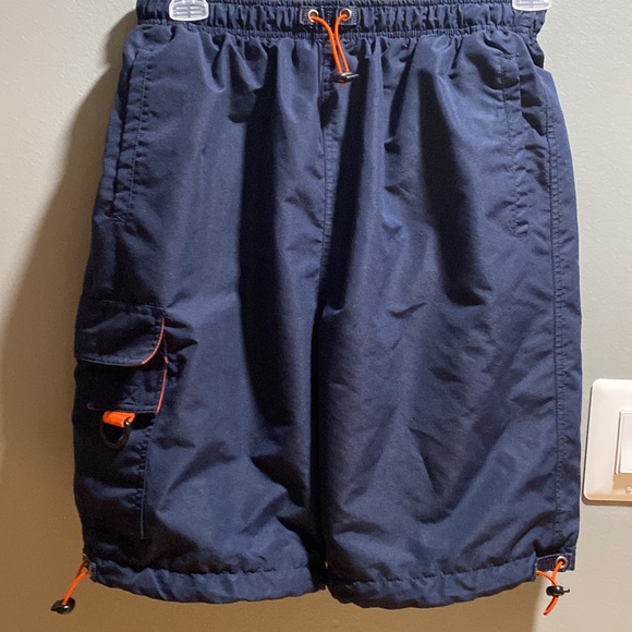 BRAND NEW MEN’S SWIM TRUNKS SIZE MEDIUM! NWOT! NEVER WORN! SMOKE FREE HOME! - Picture 2 of 4